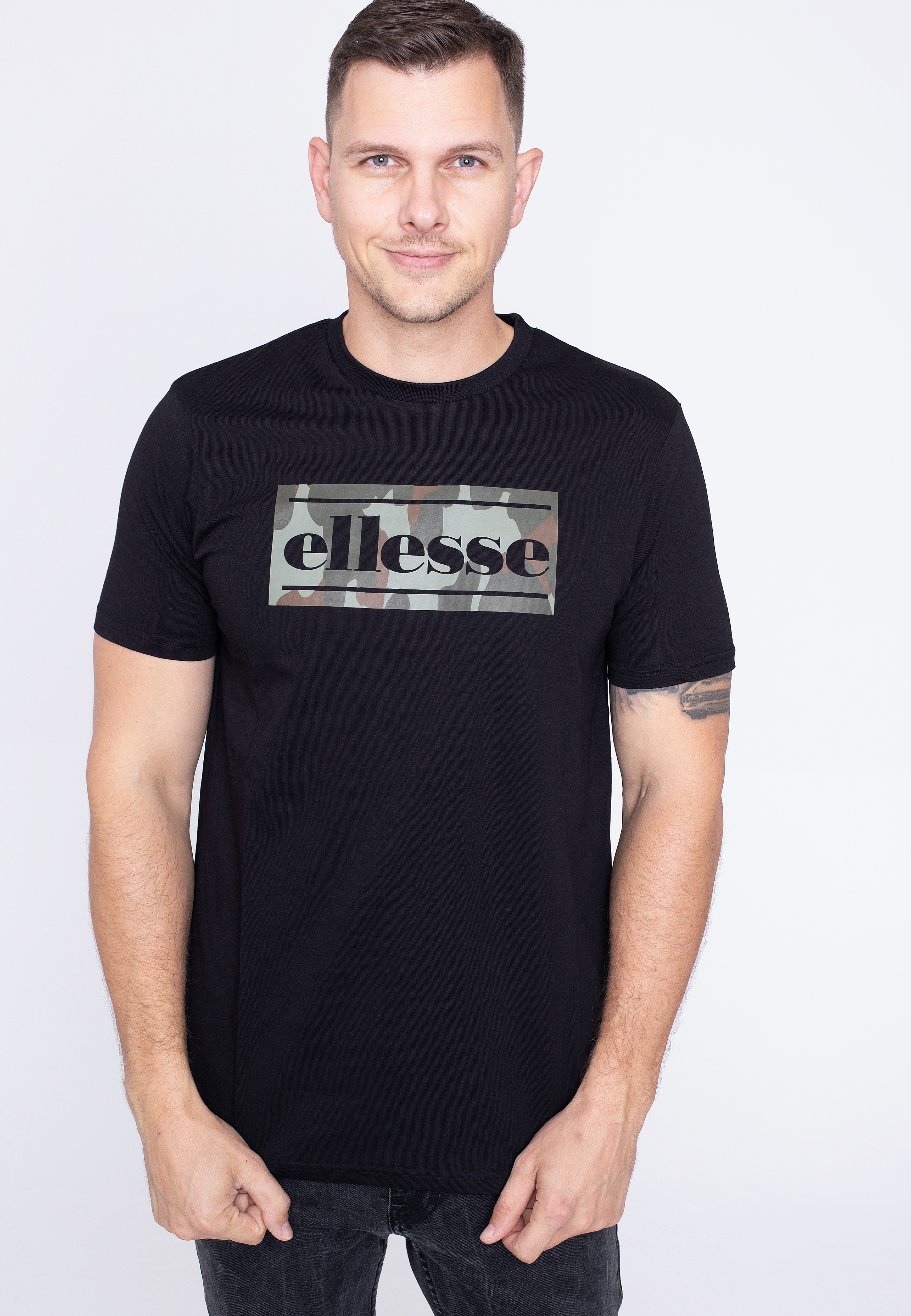 Ellesse - Avel Black - - T-Shirts