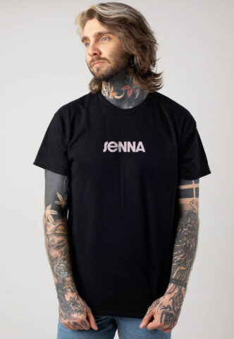 Senna – Stranger To Love – T-Shirt – Schwarz – M – 100% Baumwolle