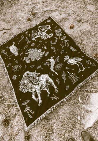 Lively Ghosts – The ‚Creatures‘ Black – Wandteppich – Schwarz – Onesize – 50% Baumwolle, 50% Polyester