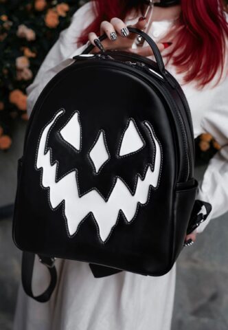 Lively Ghosts – Monochrome Haunted Hallows Black – Rucksack – Schwarz – Onesize – gid://shopify/Metaobject/161452687597
