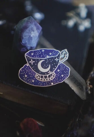 Lively Ghosts – Cup of Stars Purple – Pin – Lila – Onesize – Metallll