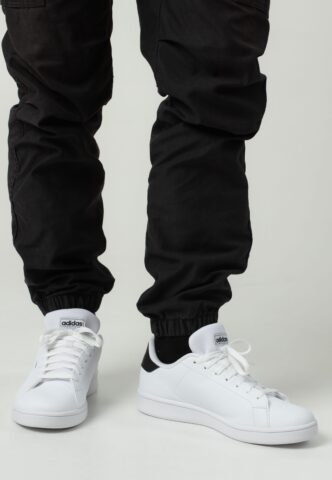 Adidas – Urban Court Ftwwht/Ftwwht/Cblack – Schuhe – Weiß – EU 46 2/3 – Synthetic/Textile/Gummi
