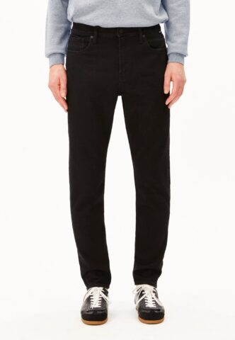Armedangels – Aarjo Tarpa Tapered Rinse Black – Jeans – Schwarz – W36 / L34 – gid://shopify/Metaobject/308064944365