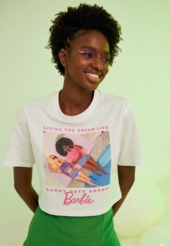 Barbie – Sunny Days Ahead Oversized Crop White – T-Shirt – Weiß – M – 80% Baumwolle, 20% Polyester