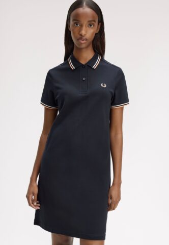 Fred Perry – Twin Tipped Fred Perry Navy/Snow White/Peach – Kleid – gid://shopify/Metaobject/122014793965 – Medium – 98% Baumwolle, 2% Elastan