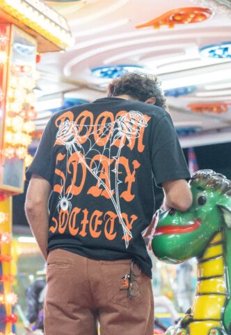 Doomsday Society – Rose Trap Black – T-Shirt – Schwarz – XXL – 100% Baumwolle
