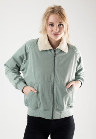 Iriedaily – Melly Pilot Light Sage – Jacke – Grün – M – Obermaterial: 100% Polyester; Futter: 100% Polyester
