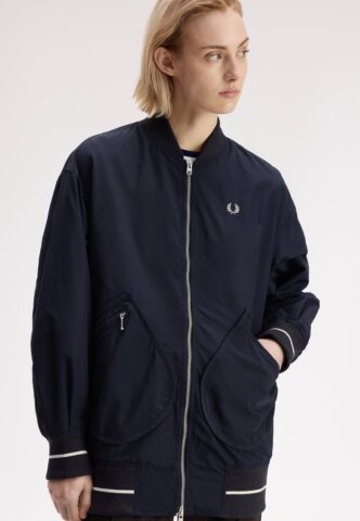 Fred Perry – Longline Tipped Bomber Navy – Jacke – gid://shopify/Metaobject/122014793965 – Small – gid://shopify/Metaobject/162629648621