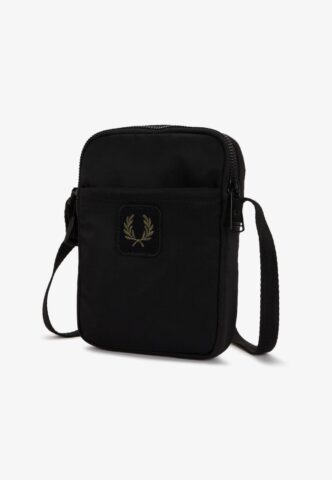 Fred Perry – Crinkle Nylon Small Side Black – Tasche – Schwarz – Onesize – gid://shopify/Metaobject/162629648621