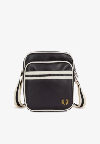 Fred Perry – Classic Side Black/Ecru – Travel Bag – Schwarz – Onesize – gid://shopify/Metaobject/68981162221