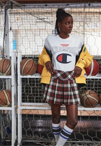 Champion x Stranger Things – Crewneck WHT – T-Shirt – Weiß – S – 100% Baumwolle
