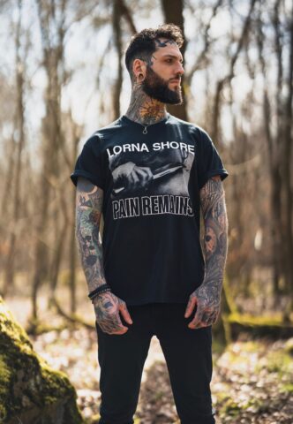 Lorna Shore – Pain Remains Cover – T-Shirt – Schwarz – S – 100% Baumwolle