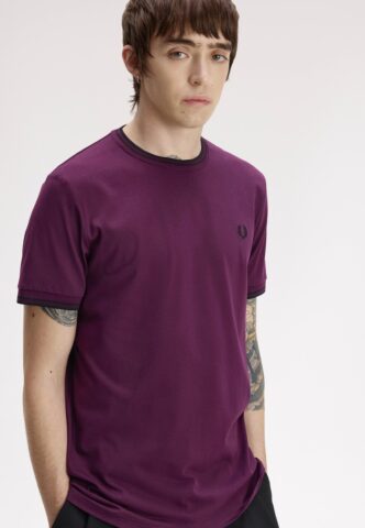 Fred Perry – Twin Tipped Plum/Black – T-Shirt – Lila – S – 100% Baumwolle
