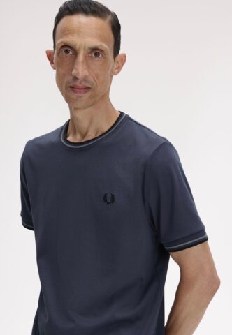 Fred Perry – Twin Tipped Dark Airforce/Stockport Blue/Black – T-Shirt – Blau – L – 100% Baumwolle