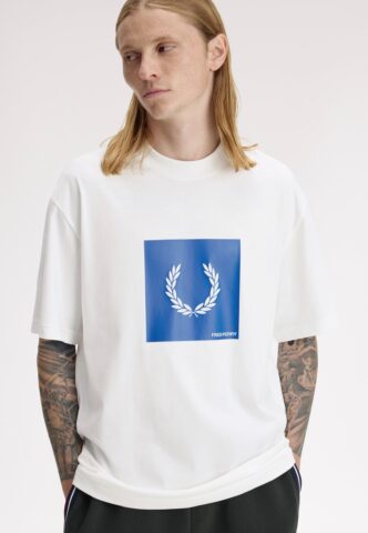 Fred Perry – Box Graphic Snow White – T-Shirt – Weiß – M – 100% Baumwolle
