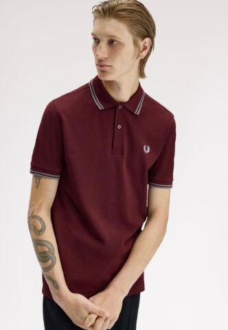 Fred Perry – Twin Tipped OxBlood/Stortport Blue/Stockport Blue – Polo – Weinrot – L – 100% Baumwolle