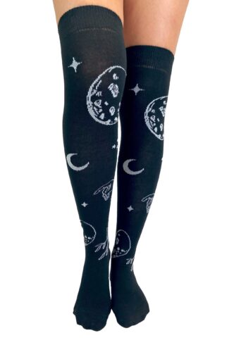 Pamela Mann – Astrology Over The Knee – Socken – Schwarz – Onesize – 74% Baumwolle, 14% Polyester, 8% Nylon, 4% Elastan