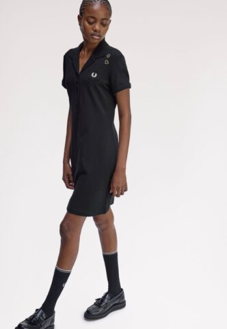 Fred Perry x Amy Winehouse – Pocket Detail Pique Black – Kleid – Schwarz – X-Small – 100% Baumwolle