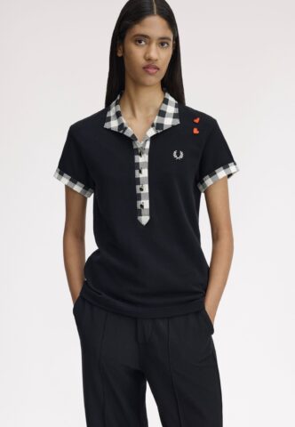 Fred Perry x Amy Winehouse – Printed Trim Black – Polo – Schwarz – Small – 100% Baumwolle