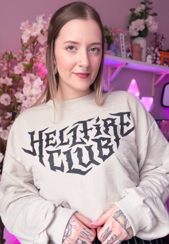Stranger Things – Hellfire Front Print Bubble White – Sweater – Beige – M – 60% Baumwolle, 40% Polyester