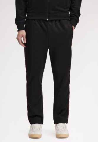 Fred Perry – Contrast Tape Track Black – Jogginghose – Schwarz – L – 55% Polyester, 45% Baumwolle