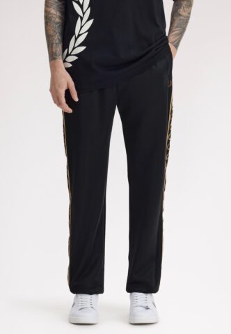 Fred Perry – Contrast Tape Black/Champagne – Jogginghose – Schwarz – XL – 55% Polyester, 45% Baumwolle