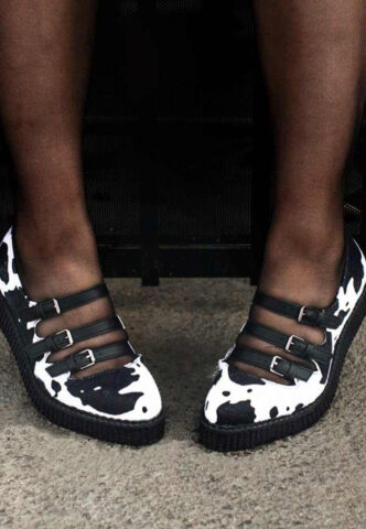 T.U.K. – Pointed Sandal 3 Buckle Black/White Cow Print Hair – Girl Schuhe – Schwarz – EU 38 – Textile/Textile/Gummi
