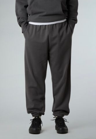 The North Face – Expedition Celebration Anthracite Grey – Jogginghose – Grau – XL – 100% Baumwolle
