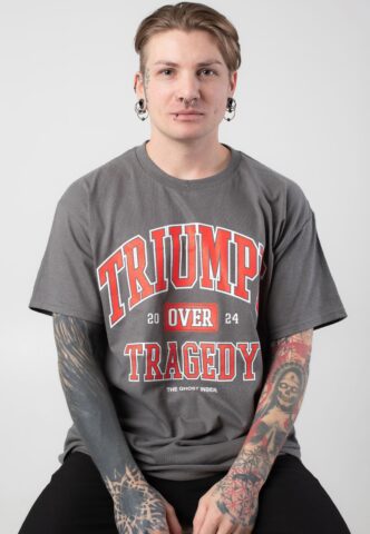 The Ghost Inside – Triumph Varsity Charcoal – T-Shirt – Grau – M – 100% Baumwolle